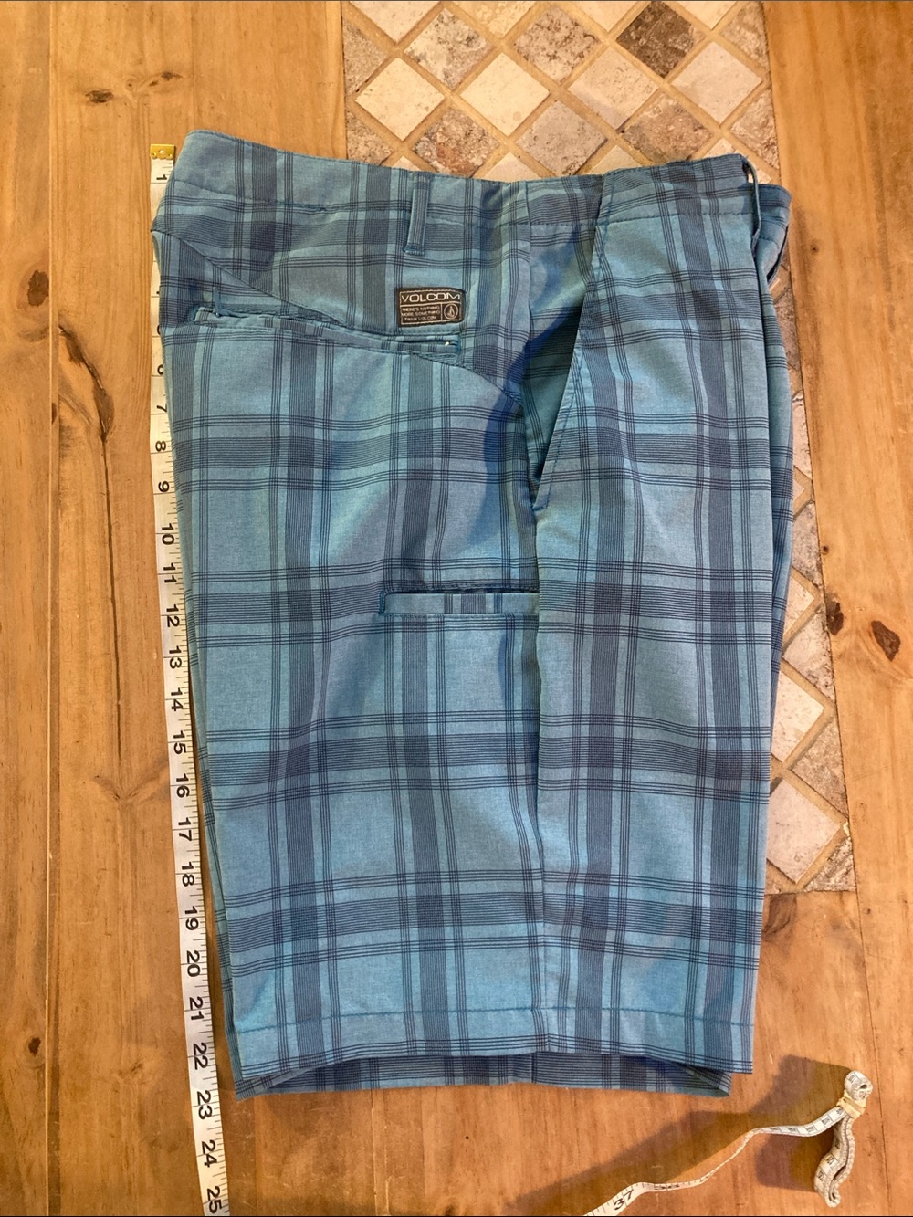 Volcom Men's Teal and Navy Plaid Flat Front Shorts - Classic Summer Style